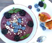 Acai-Brombeer-Smoothie-Bowl
