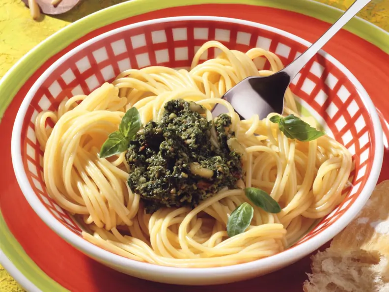 Spaghetti mit Spinatpesto