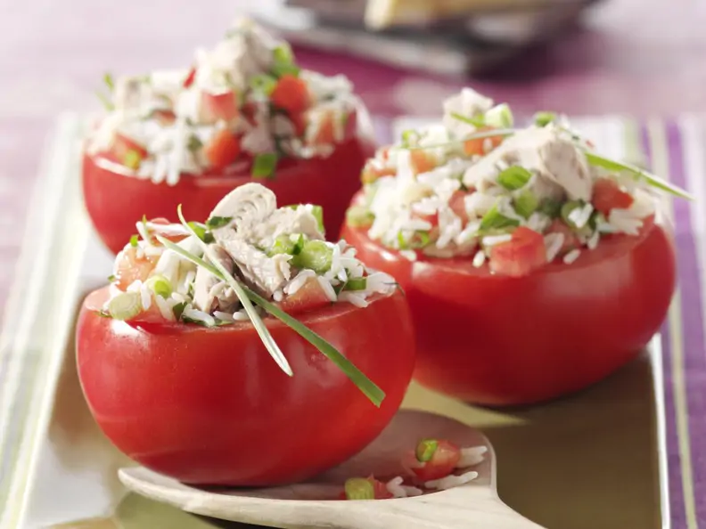 Gefüllte Tomaten mit Thunfisch