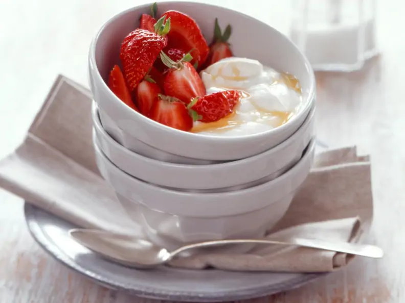 Erdbeeren mit Quarkcreme und Honig