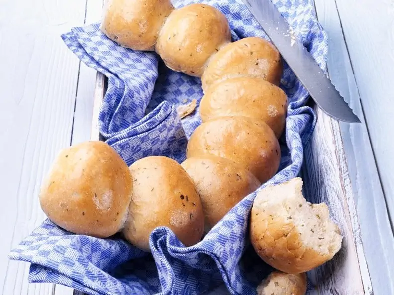 Kräuterbrötchen