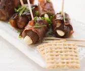 Schinken-Spießchen mit Datteln