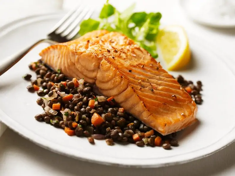 Lachs mit Linsen