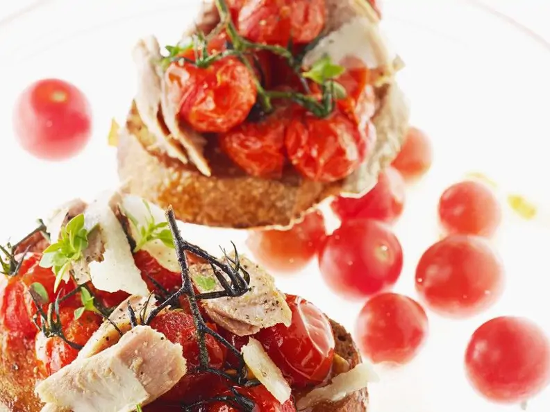 Bruschetta mit Thunfisch