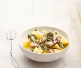 Heringsalat mit Artischocken