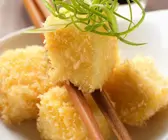 Knusprig frittierte Tofuwürfel