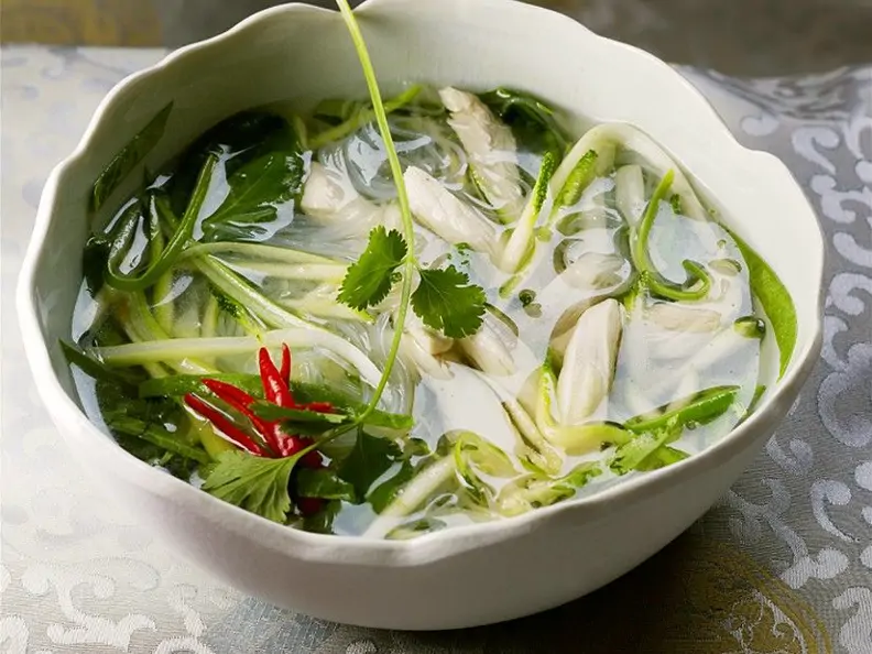 Asiatische Hühnersuppe