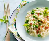 Risotto mit Schinken und Erbsen