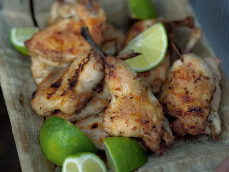 Stubenküken mit Limone grillen