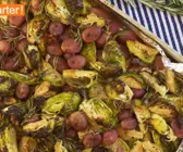 Gebackener Rosenkohl mit Trauben und Walnüssen