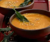 Tomatensuppe mit geröstetem Buchweizen für den Thermomix