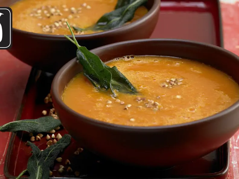Tomatensuppe mit geröstetem Buchweizen für den Thermomix