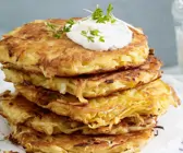 Pastinakenpuffer mit Kräuter-Dip für den Thermomix®