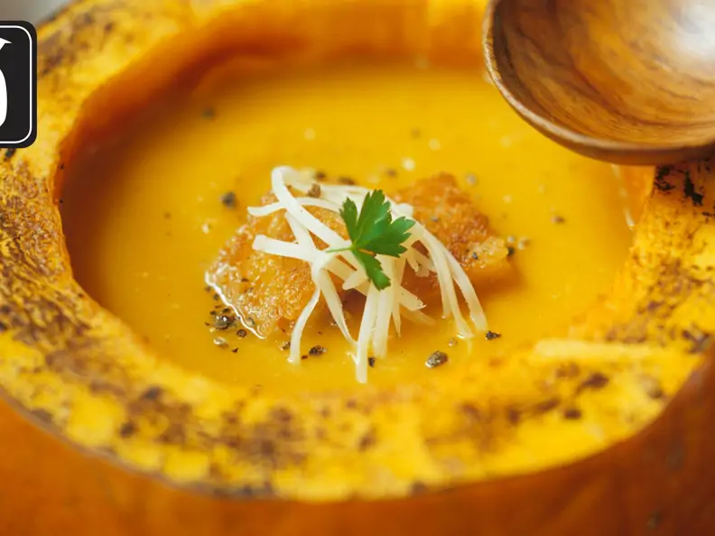 Kürbissuppe im Kürbis für den Thermomix®