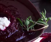 Rote-Bete-Suppe mit saurer Sahne für den Thermomix®