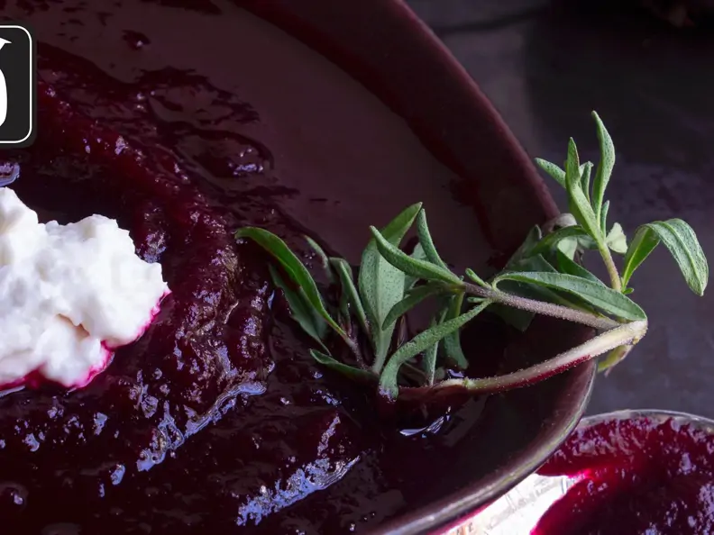 Rote-Bete-Suppe mit saurer Sahne für den Thermomix®