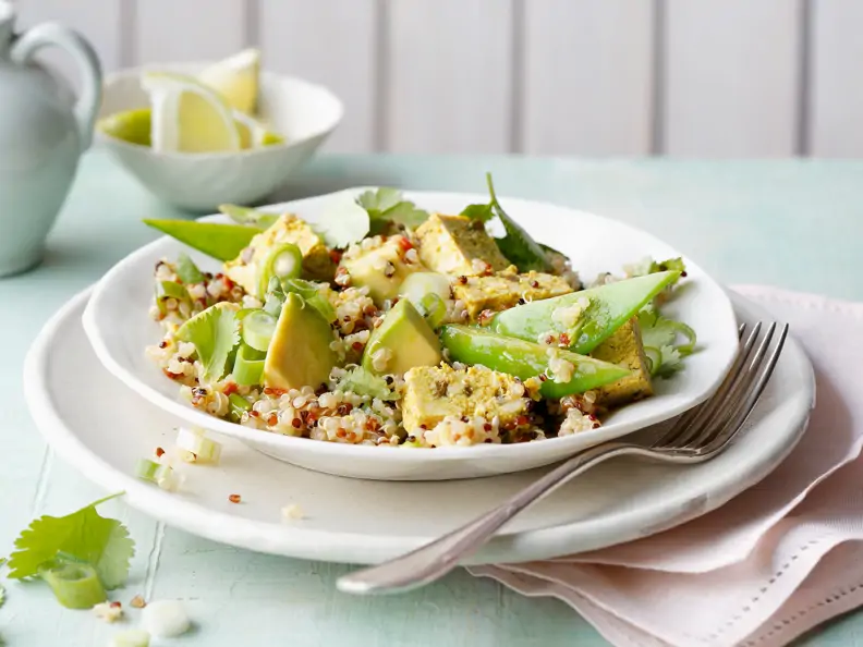 Quinoa-Salat mit Tofu