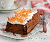 Möhrenkuchen mit Frischkäse-Topping