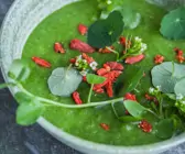 Herzhafte grüne Smoothie-Bowl
