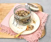 Knusper-Müsli mit Mango und Kokosöl