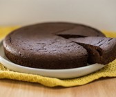 Schokoladen-Tarte mit Datteln