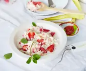 Kokosmilchreis mit Wasabi-Erdbeeren