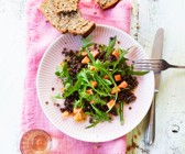 Rucola-Belugalinsen-Salat mit Papaya