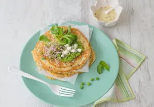 Quinoa-Pfannkuchen mit Feta