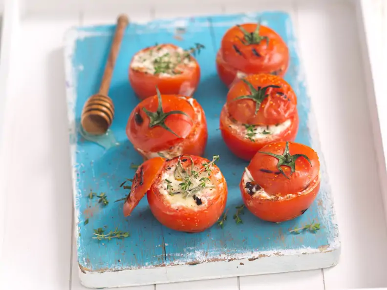 Gefüllte Tomaten mit Ziegenkäse