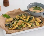 Zucchini Wedges mit Pesto-Dip