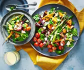 Gebackenes Gemüse mit Knoblauch-Senf-Dressing