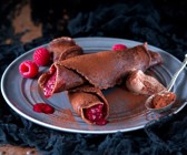 Schokopfannkuchen mit Himbeeren
