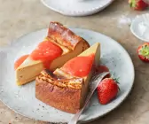 Käsekuchen mit Erdbeer-Coulis