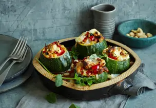 Gefüllte Rondini mit Feta und Cashew