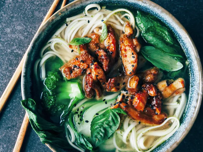 Nudelsuppe mit Hähnchen