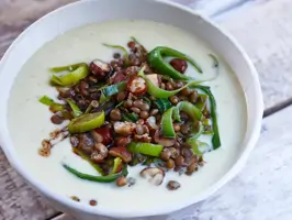 Käse-Lauch-Suppe mit Linsen