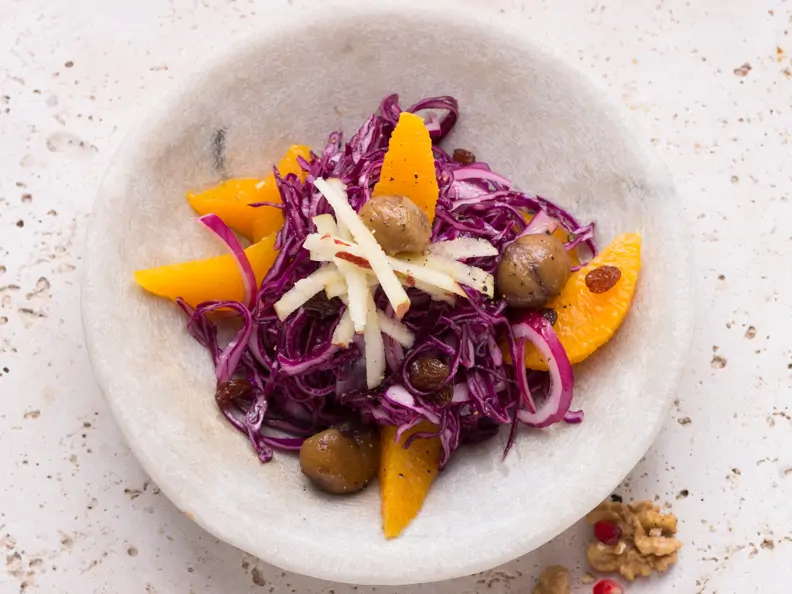 Rotkohlsalat mit Orangen und Maronen