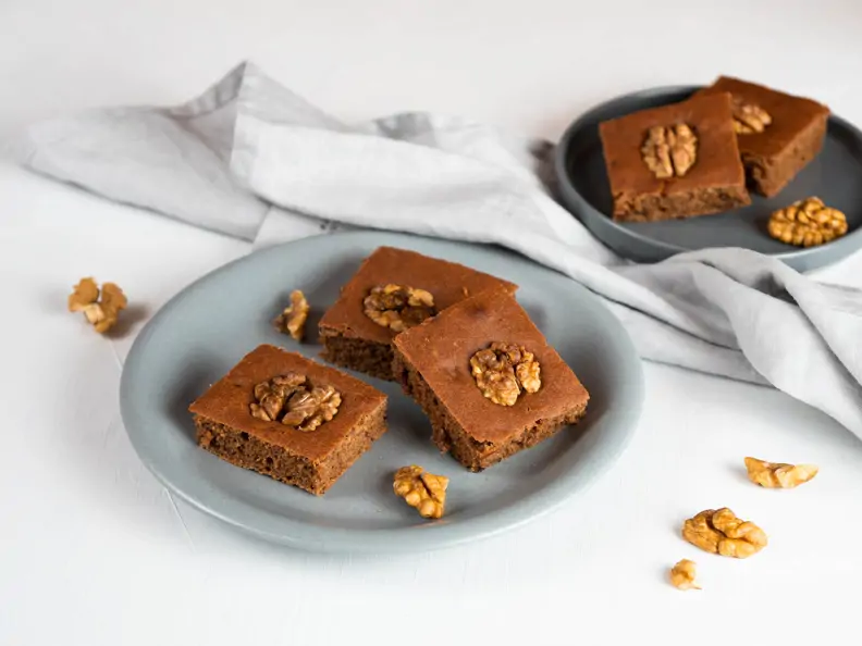Saftige Lebkuchen mit Walnüssen