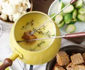 Apfel-Thymian-Käsefondue