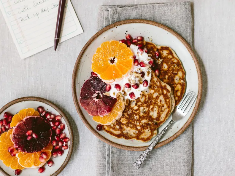 Pancakes mit Orangen und griechischem Joghurt
