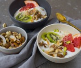 Skyr mit Kernen, Grapefruit und Kiwi