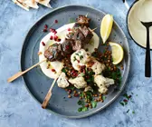 Lammspieße mit Blumenkohl-Linsen-Salat