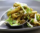 Vollkornnudeln mit Linsenbolognese