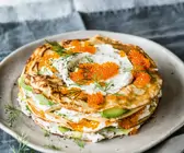 Avocado-Lachs-Pfannkuchen-Torte