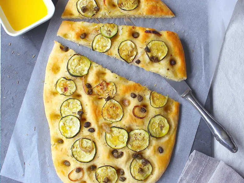 Kartoffel-Focaccia mit Zucchini
