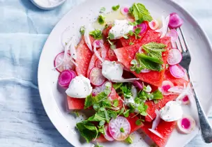Wassermelonen-Radieschen-Salat