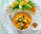Gemüse-Curry mit Tofu und Spargel-Linsen-Salat