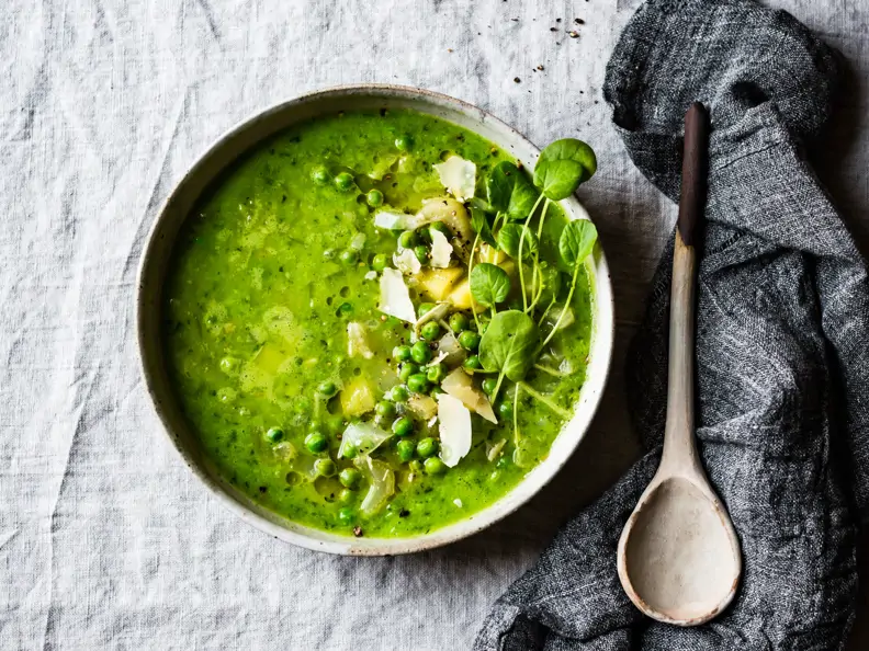 Erbsensuppe mit Brunnenkresse