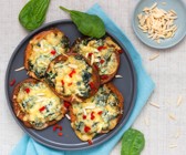 Low-Carb-Pancakes mit Spinat und Käse