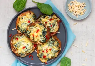 Low-Carb-Pancakes mit Spinat und Käse